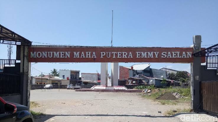 Monumen Maha Putera Emmy Saelan